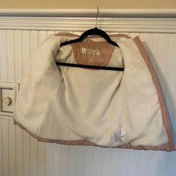 MICHAEL Michael Kors removable hooded puffer jacket for toddler - Picture 9 of 12